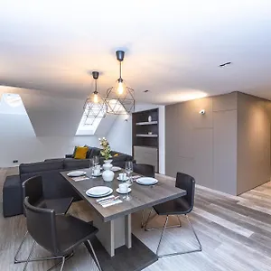 Wishlist Residences - Old Town Square Apartment Prague